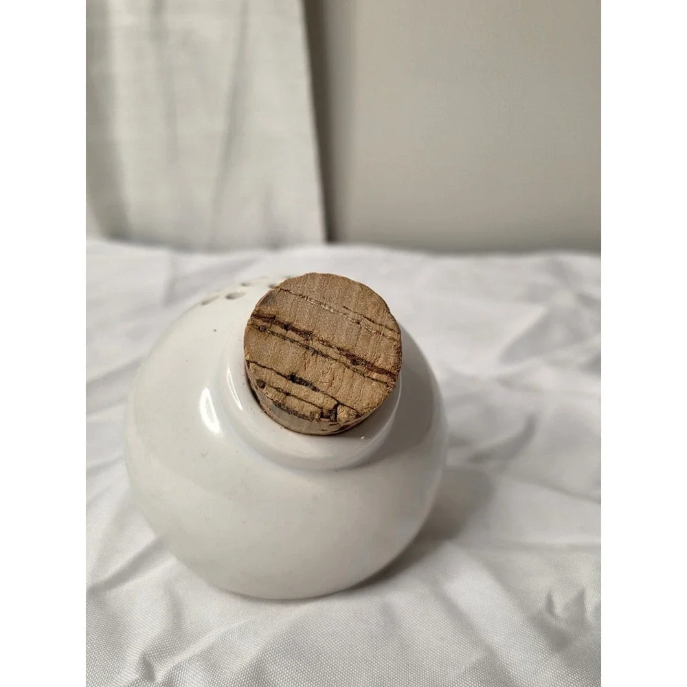 VINTAGE McCOY POTTERY SHAKER CORK JAR PARMESAN CHEESE POTPOURRI FRIDGE BAKING SO